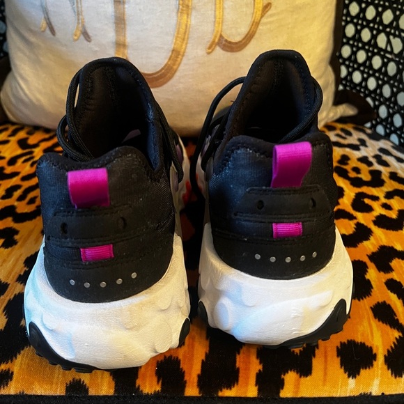 NIKE React Presto Print Big Kids' Shoes Black-Total Orange Tennis Shoes Sneakers - Picture 5 of 15